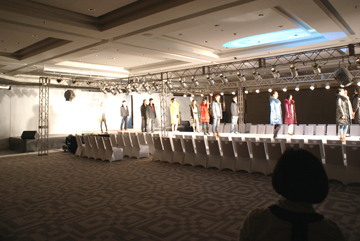 雅鹿2010年秋冬服裝發布會 無錫禮儀策劃的璀璨盛宴